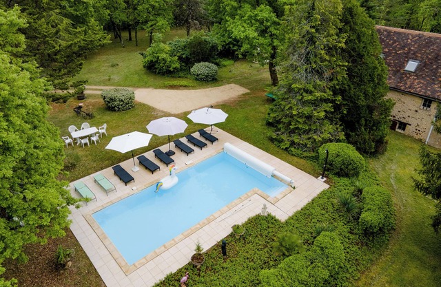 Holiday Home 'Logement Les Termes' with Private Pool, Private Terrace and Wi-Fi