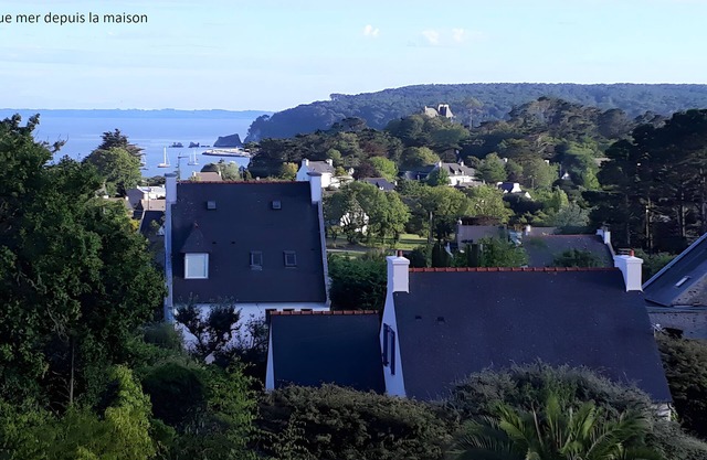 Holiday Home 'Maison Quartier Porzic' with Sea View, Private Garden and Wi-Fi