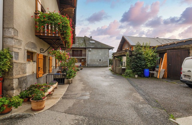 Holiday Home "Maison Village Proche Lac d'Annecy" with Private Terrace & Wi-Fi