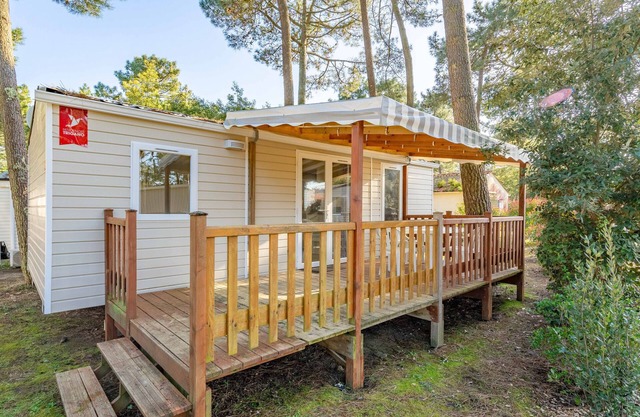 Holiday Home 'Mobil Home La Palmyre' with Shared Pool and Private Terrace