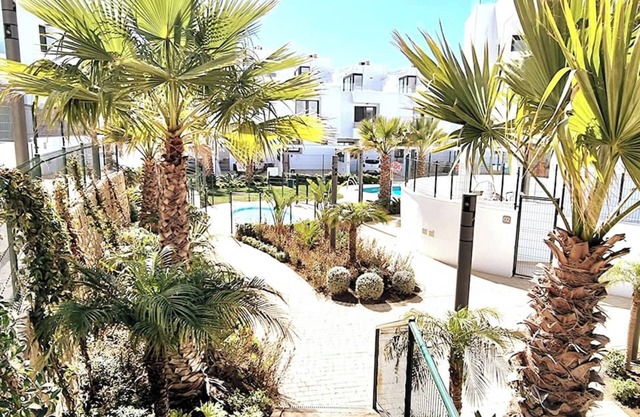 Holiday Home 'Modern Terrassed House Close Beach' with Sea View and Wi-Fi