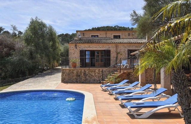 Holiday Home 'Petit' with Mountain View, Private Pool and Wi-Fi