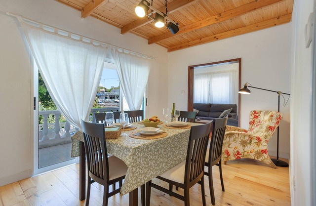 Holiday Home 'Picarus' with Private Terrace, Wi-Fi and Air Conditioning