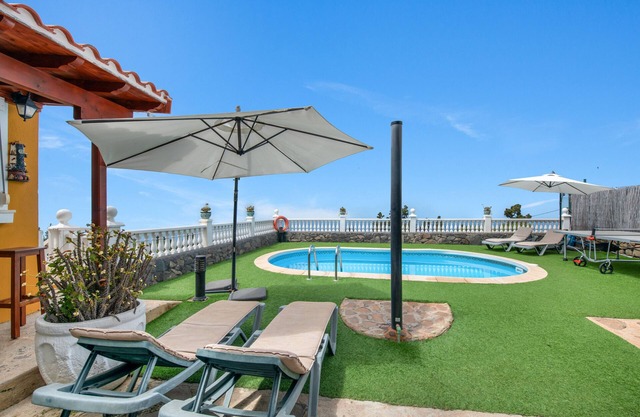 Holiday Home 'Terrazita' with Sea View, Wi-Fi and Air Conditioning