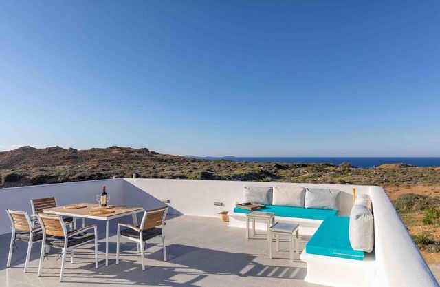 Holiday Home 'Unique Naxian House' with Sea View, Wi-Fi and Air Conditioning