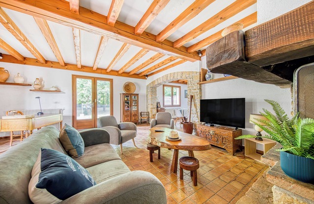 Holiday Home 'Valériane' with Private Terrace and Private Garden