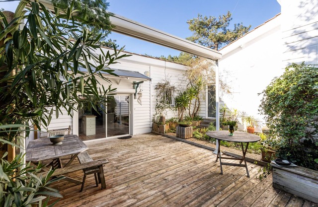 Holiday Home 'Villa Cap Ferret Phare Ref225' with Private Terrace and Wi-Fi
