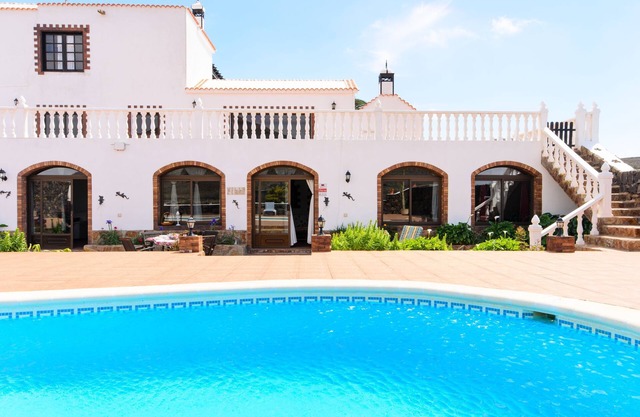 Holiday Home "Villa Clara 2" with Large Pool, Stunning View, Terrace and Garden