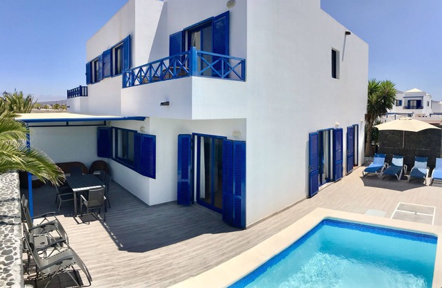 Holiday Home 'Villa Katarina' with Private Pool, Wi-Fi and Air Conditioning