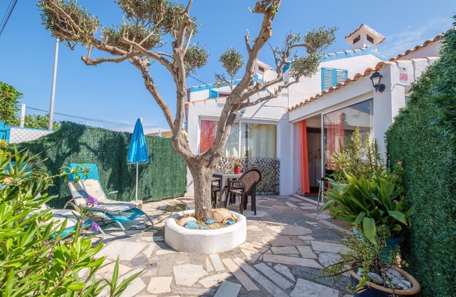 Holiday Home Vistamar 2 with Sea View, Terrace & Wi-Fi