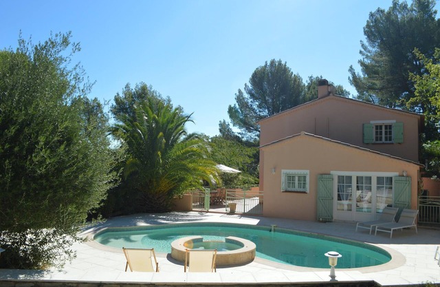 Holiday home with large garden and pool