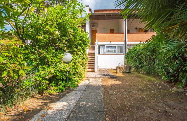 Holiday house Lido delle Nazioni for 1 - 6 persons with 2 bedrooms - Row house