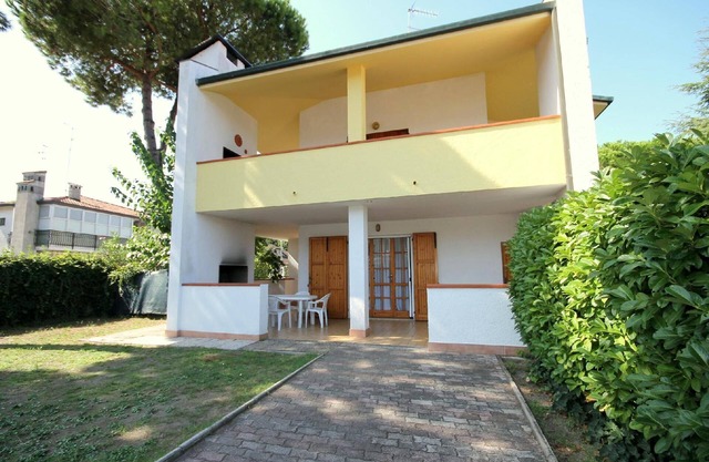 Holiday house Lido delle Nazioni for 1 - 6 persons with 2 bedrooms - Row house