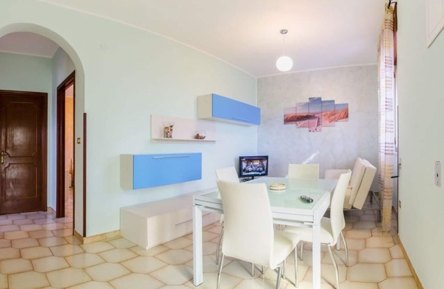 Holiday house 500 meters from the sandy beach with free guides