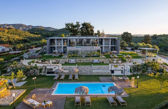 Holiday house Galatas for 1 - 18 persons with 9 bedrooms - Holiday apartment in one or multi-family