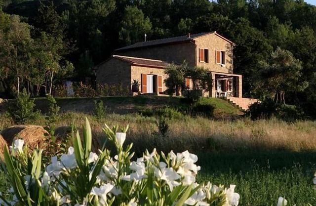 Holiday House in Montescudaio with Private Parking