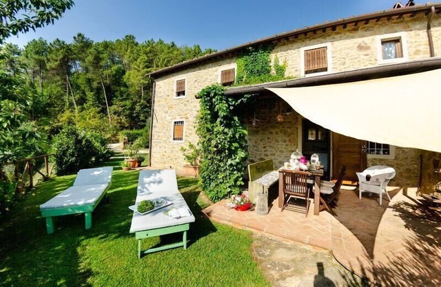 Holiday house Massa e Cozzile for 1 - 5 persons with 2 bedrooms - Holiday home