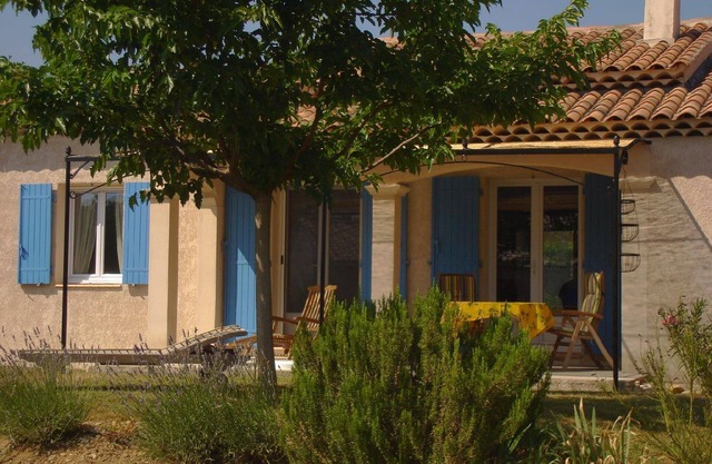 Holiday house Pierrevert for 1 - 4 persons with 3 bedrooms - Holiday house