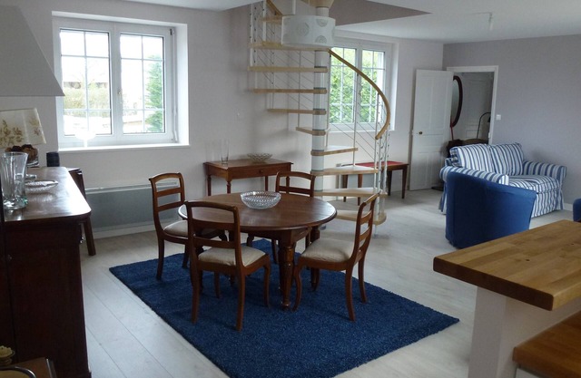 Holiday house, quiet, close to 5 beaches