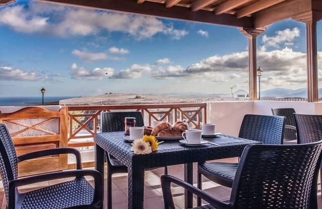Holiday house Tias for 2 - 8 persons with 4 bedrooms - Holiday house