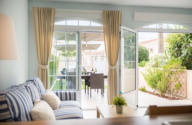 Holiday house Torrevieja for 1 - 5 persons with 2 bedrooms - Holiday home