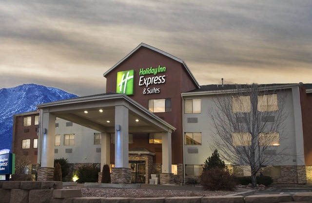 Holiday Inn Express & Suites Colorado Springs North by IHG