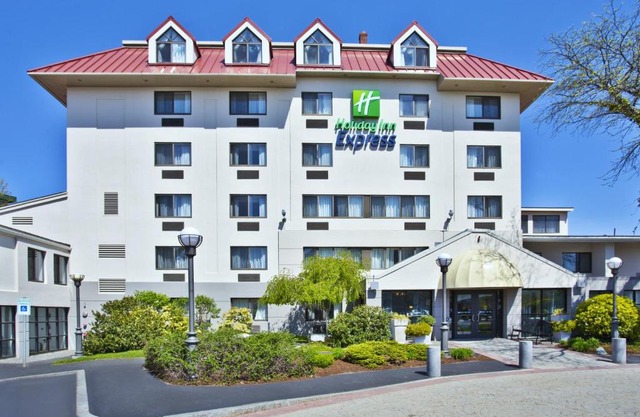 Holiday Inn Express Boston-Waltham by IHG