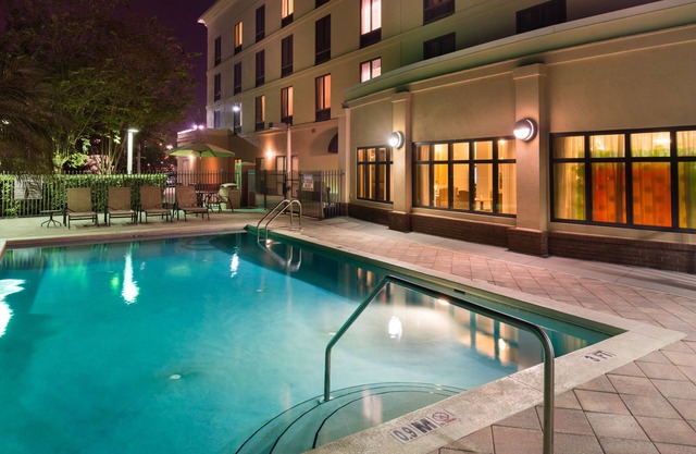 Holiday Inn Express Hotel & Suites Tampa-Anderson Rd/Veteran by IHG