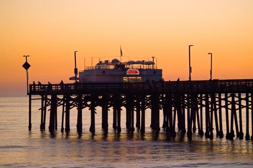Holiday Inn Express Newport Beach by IHG