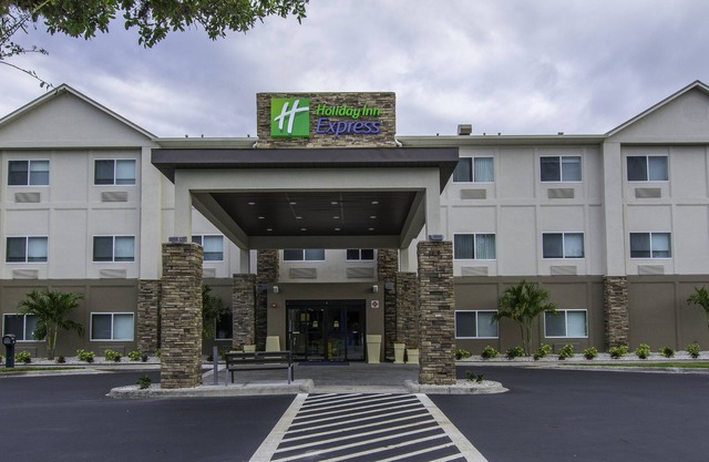 Holiday Inn Express Naples South I-75 by IHG