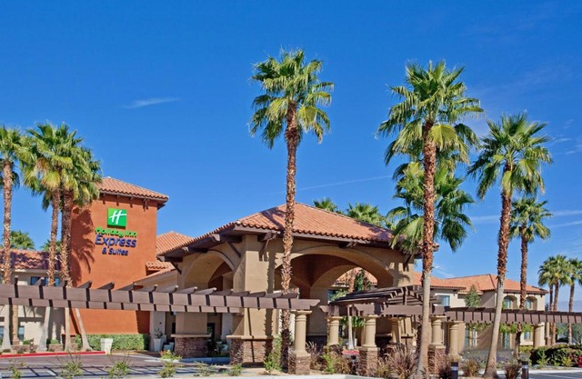 Holiday Inn Express & Suites Rancho Mirage - Palm Spgs Area by IHG
