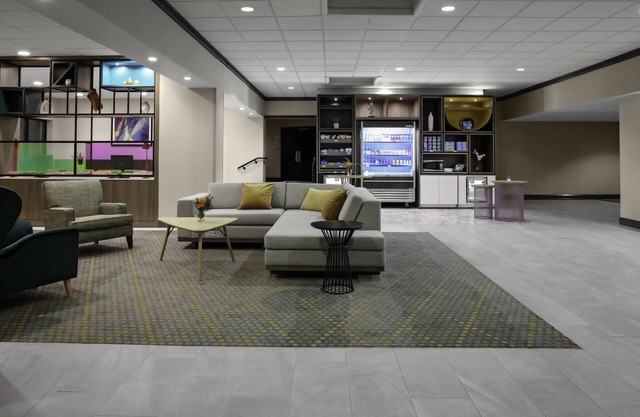 Holiday Inn Hotel & Suites Boston - Peabody by IHG