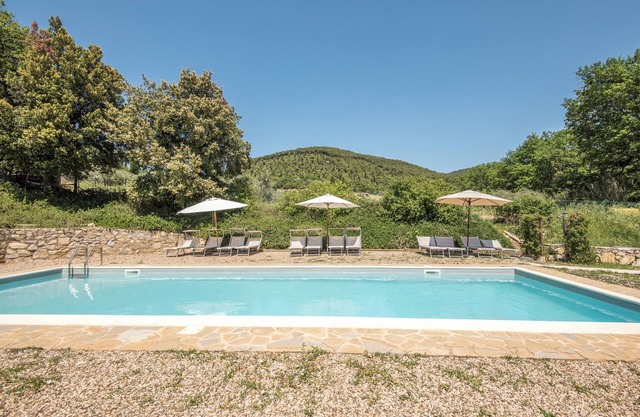Holiday Home "Casa Minuccia" with Pool, Garden & Wi-Fi