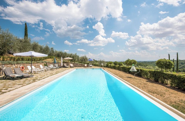 Holiday Home "Independent Guesthouse in Chianti" with Pool, Garden and Wi-Fi