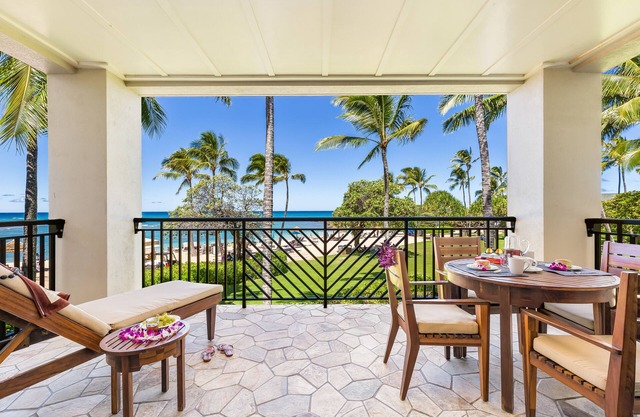 Holiday Sale! Turtle Bay Villas 201 by Gather: Beachfront w/Shared Pool, Spa/AC