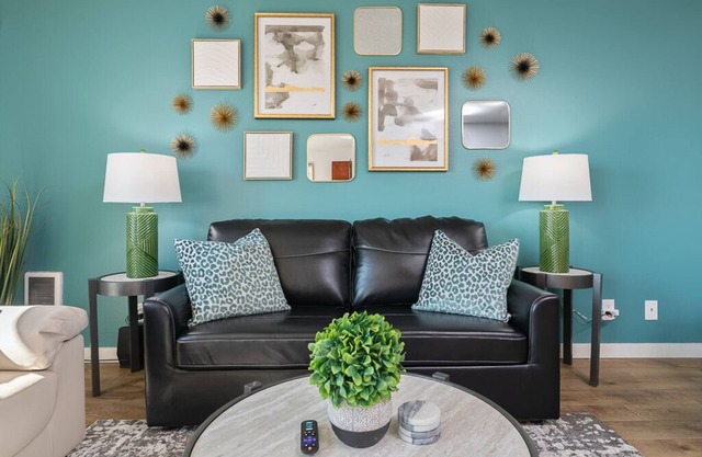 Holiday Special!+KING+W/D+FREE Parking+5min-Downtown Seattle