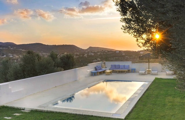Holiday villa Aspruga, private pool, absolutely quiet and secluded location