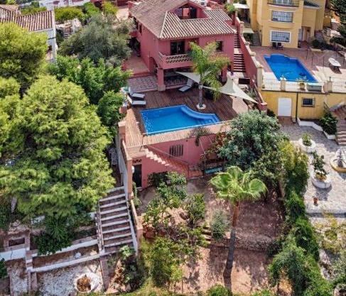 Holidays2Malaga Candado House pool & garden