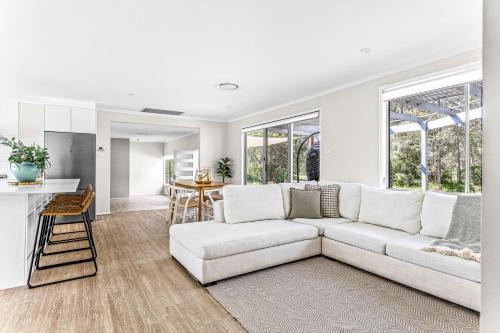 Home among the Gum Trees" - 10 mins to Vincentia