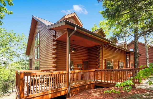 Home-Away-From-Home! Cozy Log Cabin with Fireplace & Balcony near Shows