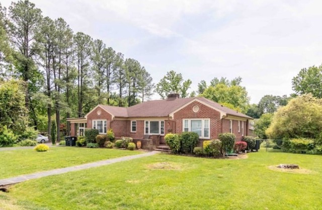 Home in a quiet neighborhood near I-95
