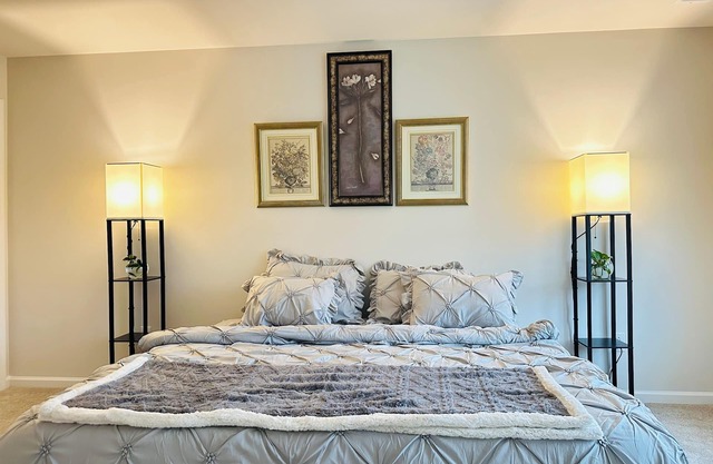 Home in Absecon, 3BR 2.5BA,Pets Newly Built in 2024 fully furnished .