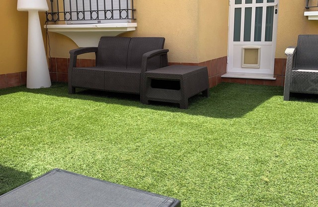 Home in Los Alcazares,n4-bedroom house with, Private Pool, WiFi, AC,
