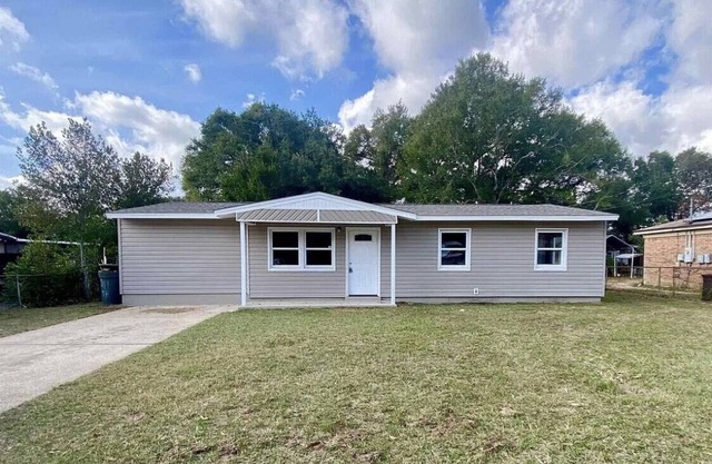 Home in Pensacola family friendly