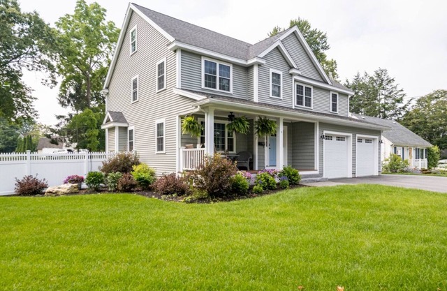Home in Woburn - Family + Pet Friendly!