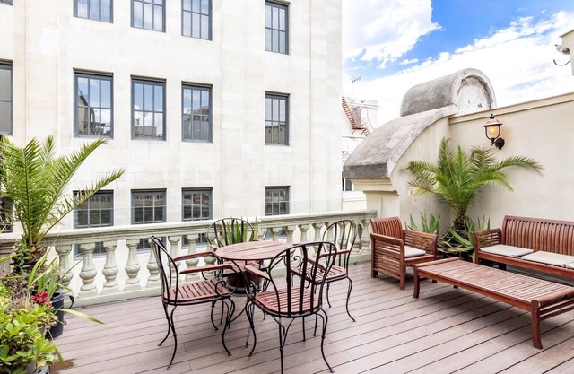 Home Suite Home IV - Studio apartment with large shared terrace