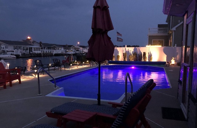 Home With Heated Pool And Dock