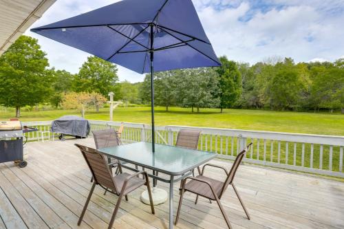 Home with Large Yard 8 Mi to Holiday Valley Resort