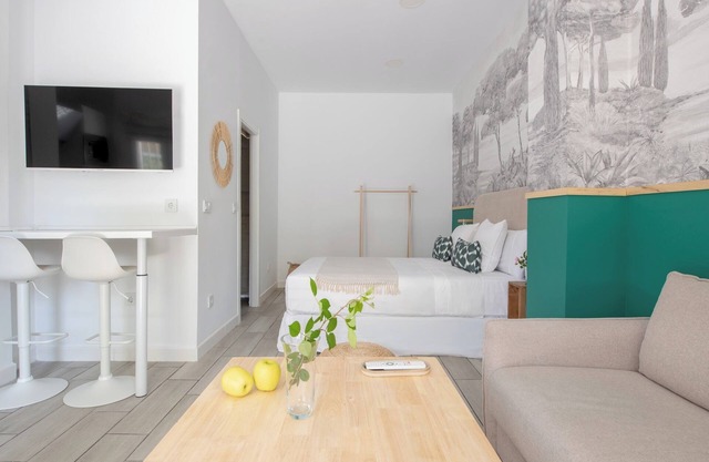 Home2Book Stylish Urban Escape, SevillaLegacy