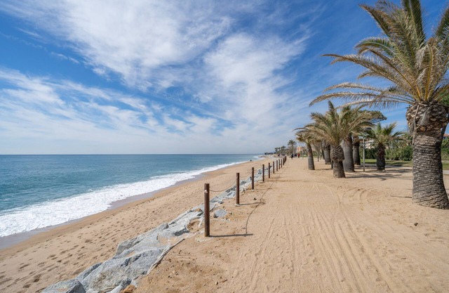 HomeHolidaysRentals Dona - Costa Barcelona